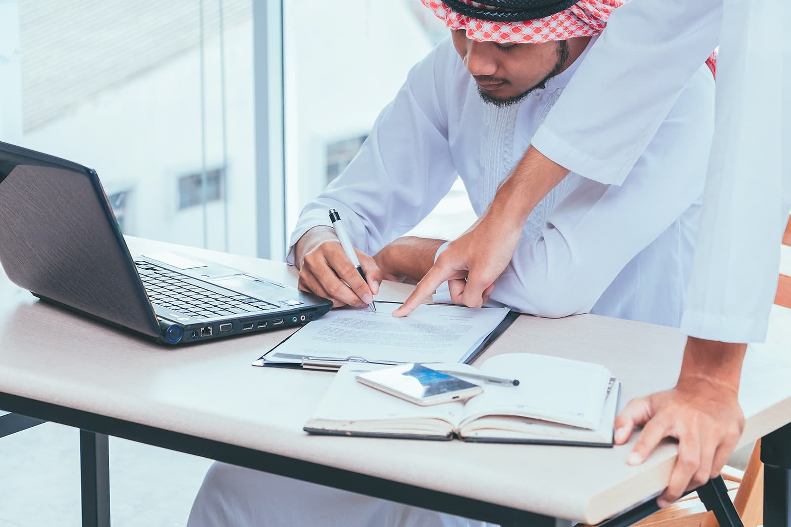 معقب جوازات تجديد اقامة